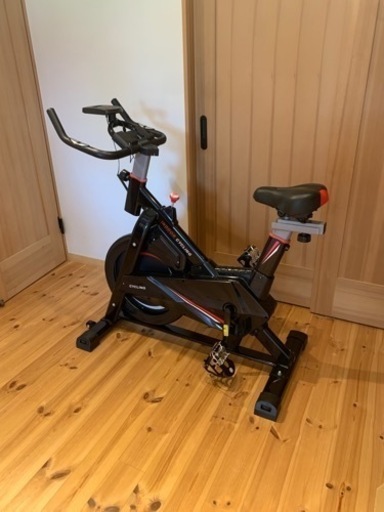 《お取引中》スピンバイクと懸垂マシンのセット