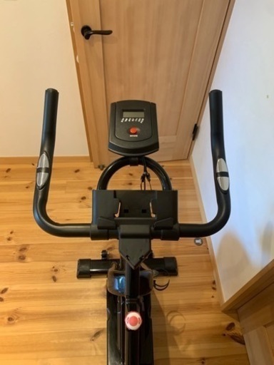 《お取引中》スピンバイクと懸垂マシンのセット
