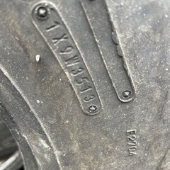 4トン車　デコトラ　トラック　タイヤ　ダンロップ　縦溝　225／90R17.5の画像