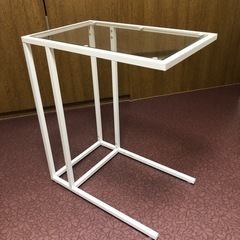 IKEA サイドテーブル ソファテーブルの画像