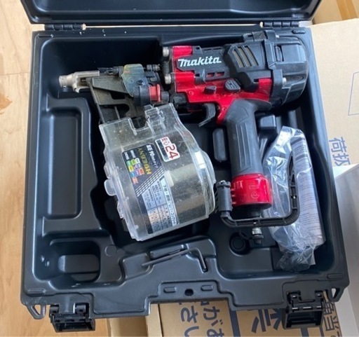 マキタ　高圧エア釘打　AN936H. マックス釘打機スーパーネイラHN-50N3(D)-R