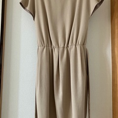 【値下げ】アナトリエ　ベージュワンピース　38サイズ