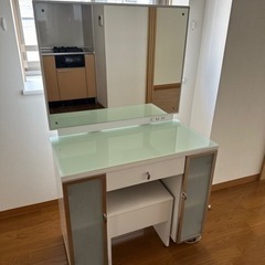 ドレッサー 