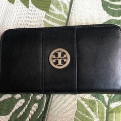 【お取引中】Tory Burch 長財布 中古美品