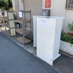 オフィスデスク１台、差し上げます。