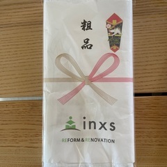 中古ドライヤーと新品タオル　中古バルーン型の洗濯ネットの画像