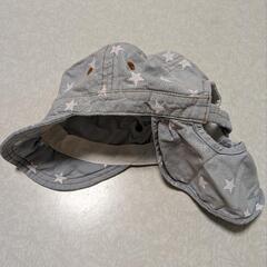 子供用の帽子の画像