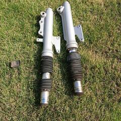 SYM  RV125JP  フロントフォーク  ジャンク 複数購入でガンガン値下げ！の画像
