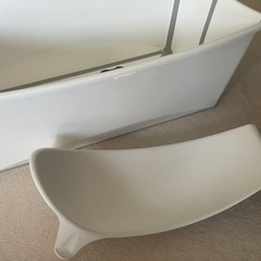 STOKKE ストッケ 折りたたみベビーバス ニューボーンサポート付きの画像
