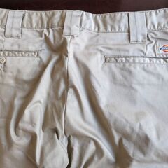 ☆古着　Ｄｉｃｋｉｅｓ　パンツ　色：ライトブラウン　　サイズ：３４　の画像