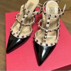 VALENTINO ロックスタッズ アンクルストラップ パンプス