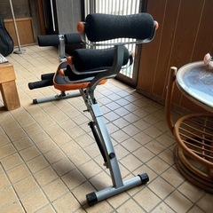 腹筋マシーンの画像