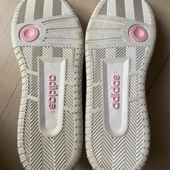 アディダス　スニーカー　23.5cmの画像