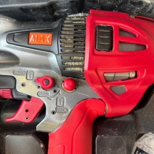 ☆大工道具☆マックス(MAX) 高圧エア釘打ち機 HN-65N2(D)