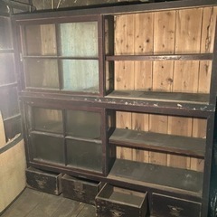 【決まりました】硝子戸棚 骨董品 アンティーク 昭和レトロ
