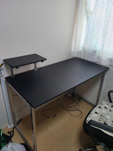 ニトリの机