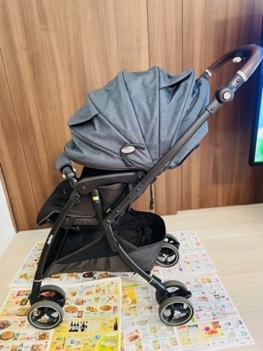 アップリカ　ラクーナクッションフリープラス(2022年モデル)