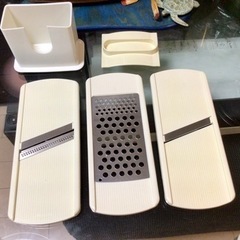 スライサー＆キッチンマット＆キッチン雑貨7点組の画像