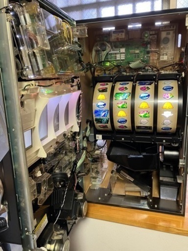 パチスロ 輪廻のラグランジェ コイン不要機付き 実機 100V家庭用電源 引き取りのみ