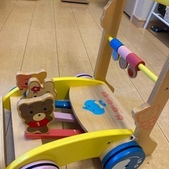 ておしぐるま 歩行器
