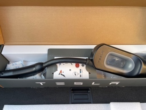 テスラチャデモアダプター