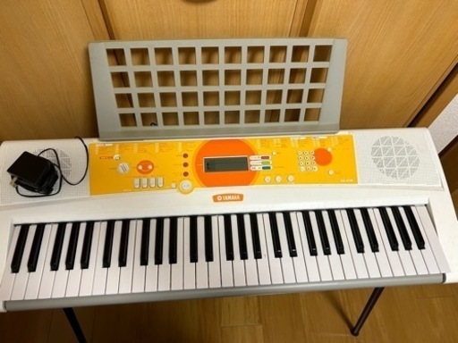 ヤマハキーボード別売りスタンド付き