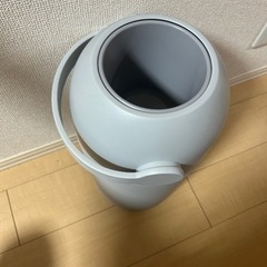 ピジョン オムツゴミ箱の画像