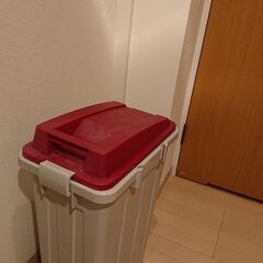 ゴミ箱 幅28 奥行42 高さ62センチの画像