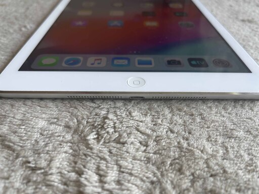 ipad Air Wi-Fi cell ３２GB silverバッテリー８０％