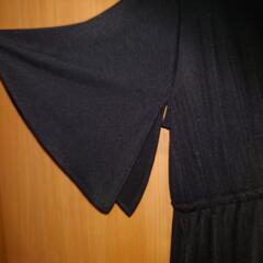 AZULの黒ワンピースの画像