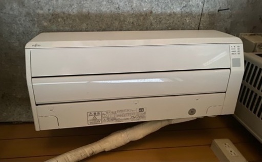 FUJITSUエアコン（室外機もセット)       2020年製