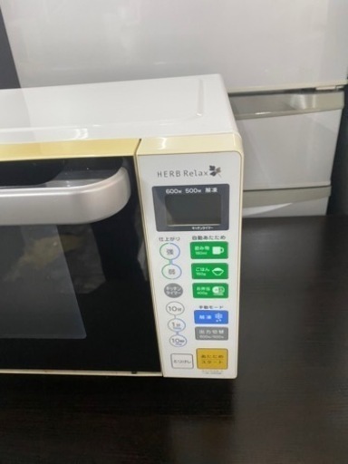 配送可能　保証付き　ヤマダ電機 電子レンジ YMW-S18B1