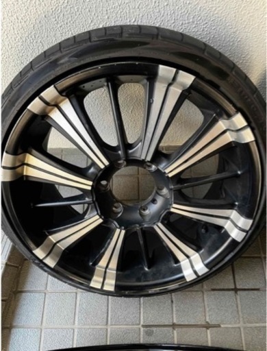 今日買える方！激安SPIEL ハイエース　NV350 　20インチ　ホイール