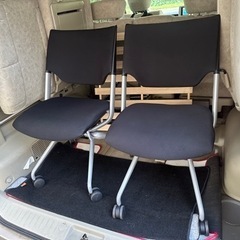定価7万８千円のデスクチェア２台の画像