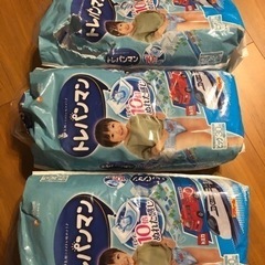 トーマス補助便座（未使用）とトレパンマンセットの画像