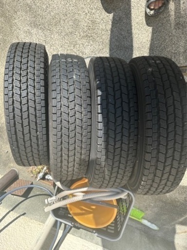 スタッドレスタイヤ