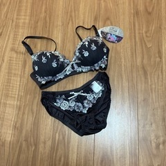 新品・未使用 ブラ&ショーツセット サイズL