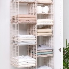 吊り下げ収納　衣類収納の画像