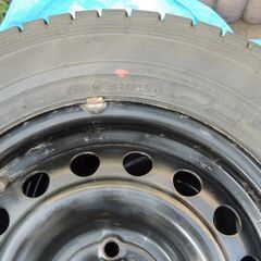 スタッドレスタイヤ　185/70　R14　H26年日産ノに型式DBA-E12に使用の画像