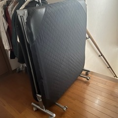 おりたたみシングルベッド1台