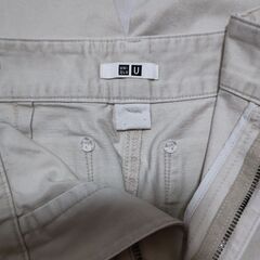 ユニクロ パンツの画像