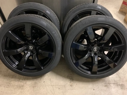 R35 純正ホイール