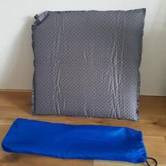 キャンプギア　ピクニック用品　座布団の画像