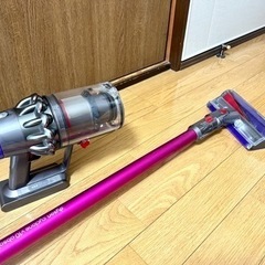 【取引中】ダイソン V10 コードレス掃除機一式