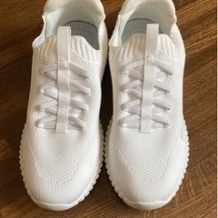 お受け渡し者様決定済みです☆ スニーカー 24cm ほぼ未使用に近い 出品7月末までの画像
