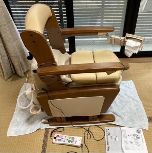 【値下げ】家具調トイレ AR-SA1 ＜シャワピタ＞