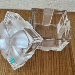 TIFFANY/ガラスの入れ物の画像