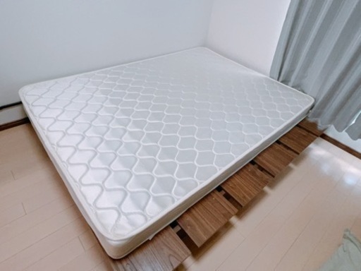 引き取り先決まりました！LOWYA ダブルベッド マットレス付き