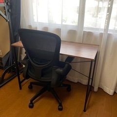 デスク・椅子セットの画像