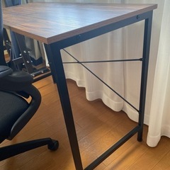 デスク・椅子セットの画像